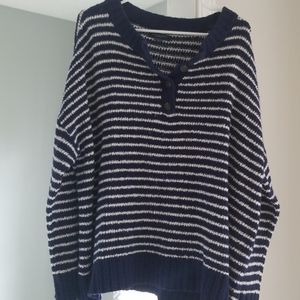 AMERICAN EAGLE DROP SLEEVE SWEATER XXL